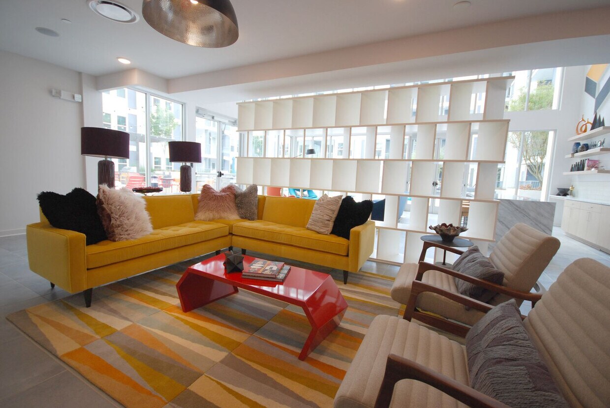 Foto principal - 1270 Spring St NW