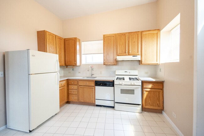 Foto del edificio - 2849 W Belmont Ave
