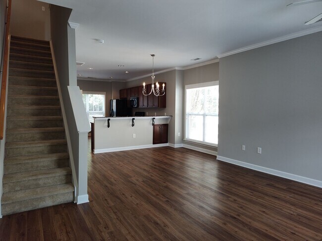 Building Photo - 500 Village Park Dr