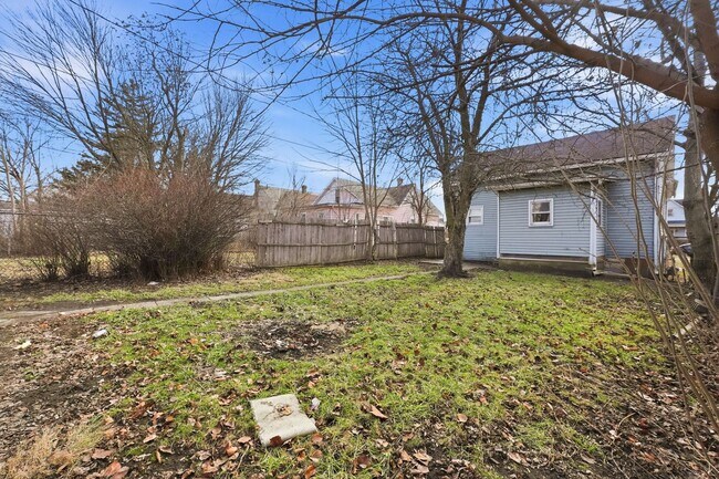 Foto del edificio - COMING SOON! Stylish 2BR with Modern Upgrades