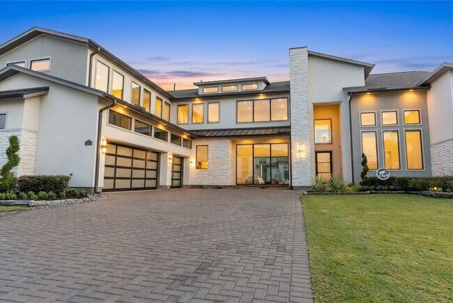 Building Photo - 11502 Lago Bella Dr