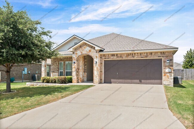 Building Photo - 516 Cross Dr.