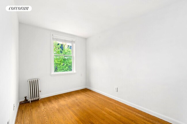 Building Photo - 356 Leonard St