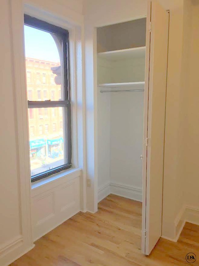 Building Photo - 483 Amsterdam Ave
