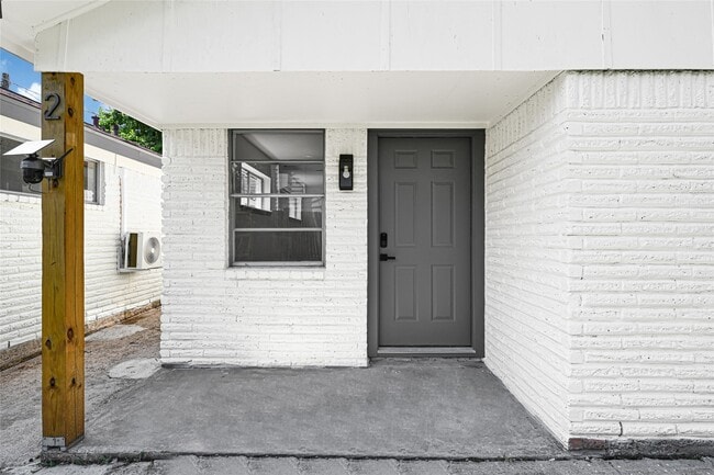 Building Photo - 8701 Bertwood St