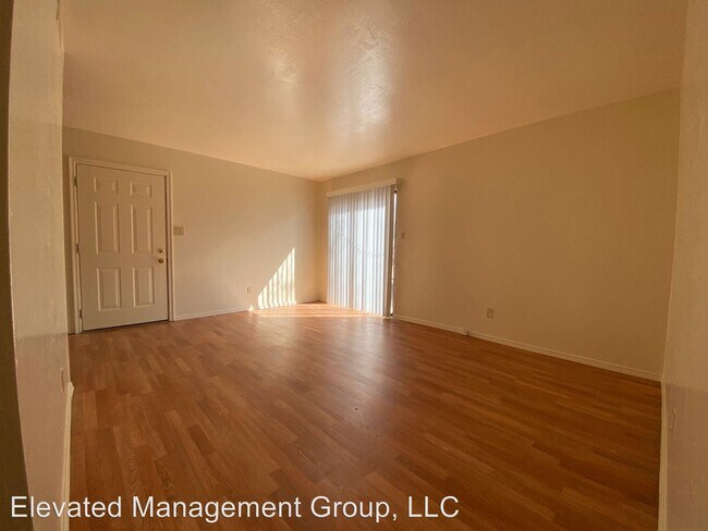 Building Photo - 1301 Dickerson Dr SE
