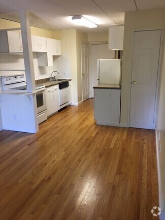 Building Photo - 40 Cochituate Rd