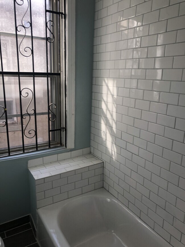 Foto del edificio - 2540 N Sartain