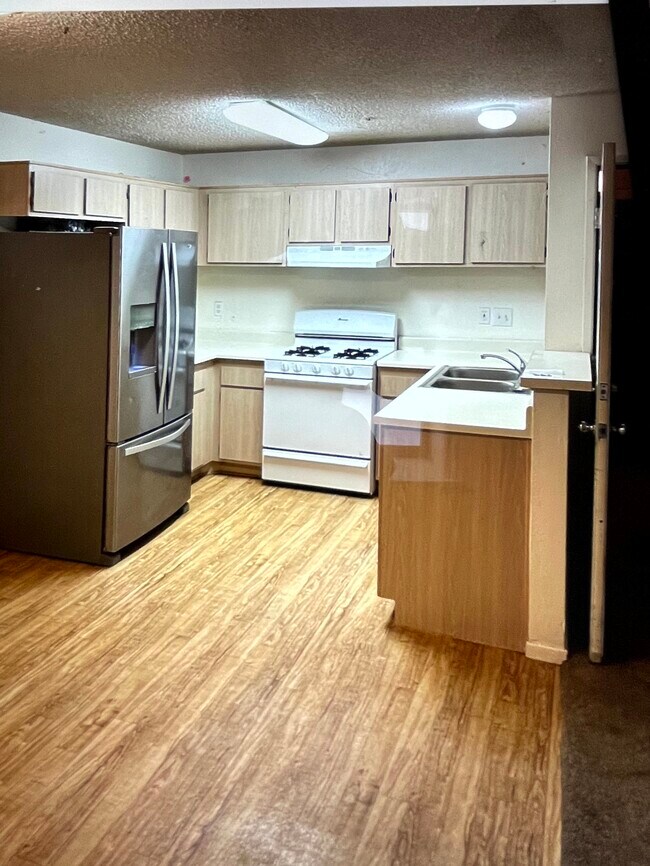 Building Photo - 321 Inger Dr