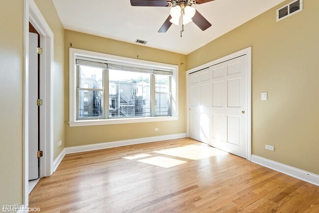 Foto del edificio - 2 br, 2 bath Condo - 7514 N Damen Ave