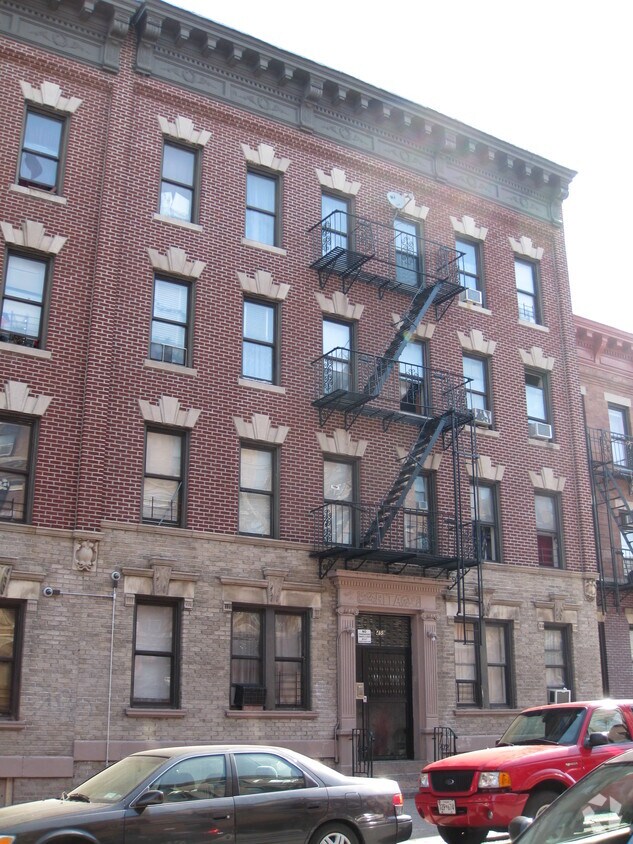 Building Photo - 459 61st St