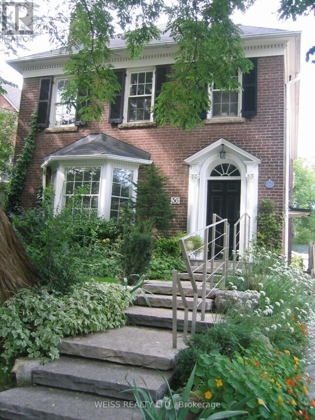 Photo du bâtiment - 34 Edmund Ave