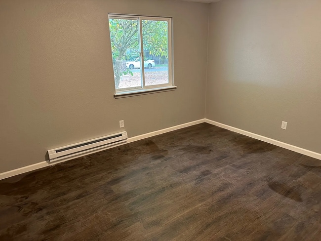 Foto del edificio - 2431 Toledo St