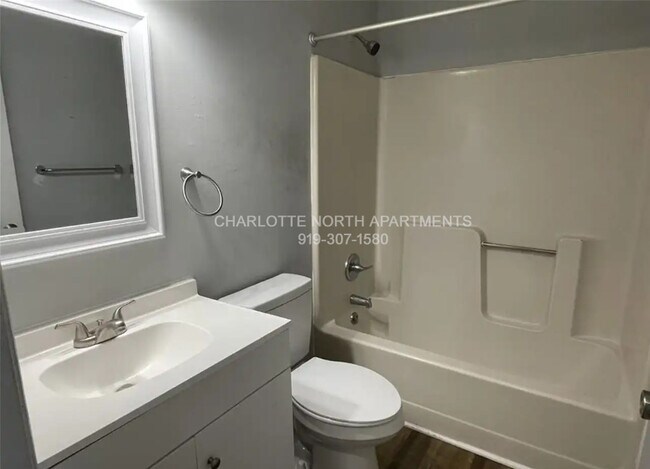 Foto del edificio - 107 N 9th St