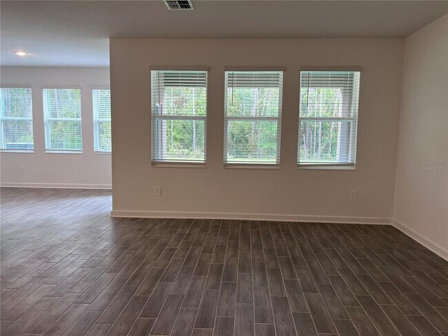 Building Photo - 2950 Camden Loop