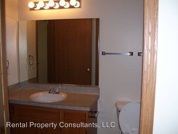 Building Photo - 6568 Northland Dr NE