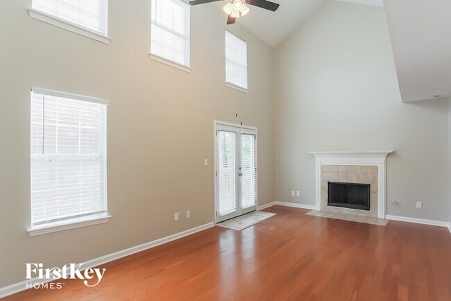 Foto del edificio - 1529 Edgemoor Ln