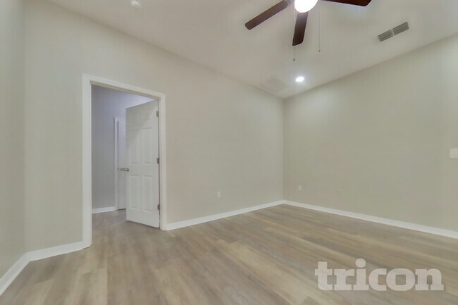 Foto del edificio - 408 Idlewild Ave