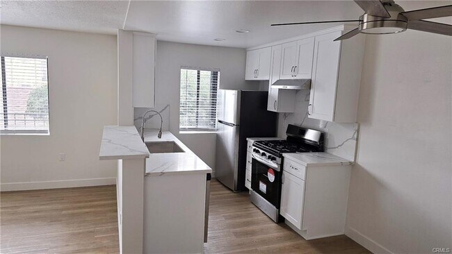 Foto del edificio - 3910 E 11th St