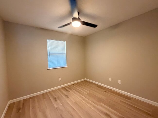 Building Photo - 801 Sequoyah Way