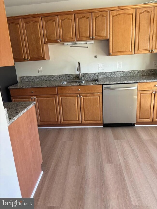 Photo - 2900 Madeira Ct Townhome