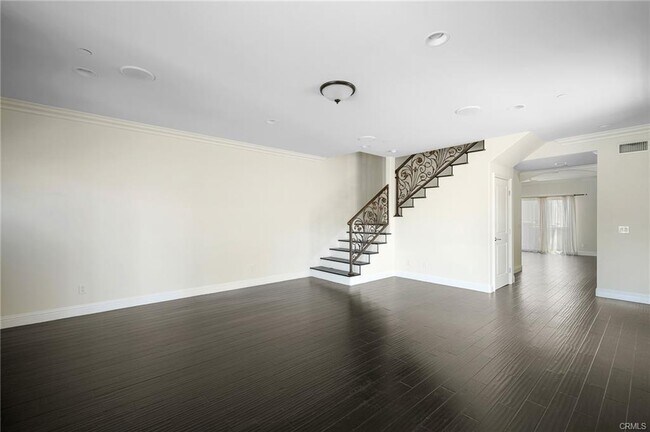 Foto del edificio - 750 E Orange Grove Ave