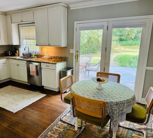 Foto del edificio - 286 Midvale Dr NE