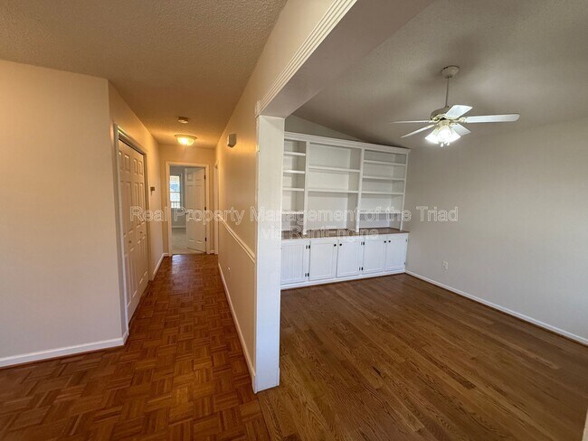 Foto del edificio - 1921 Bradford St