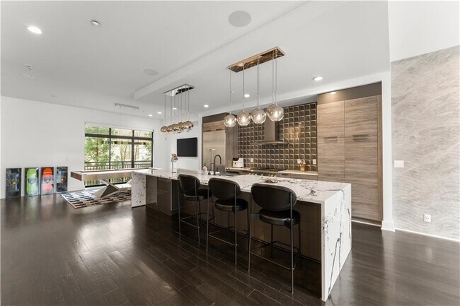 Foto del edificio - 906 Lenox Blvd