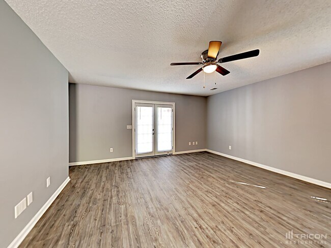 Foto del edificio - 133 Riverwalk Ct