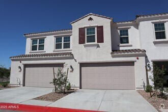 Building Photo - 4077 S Sabrina Dr