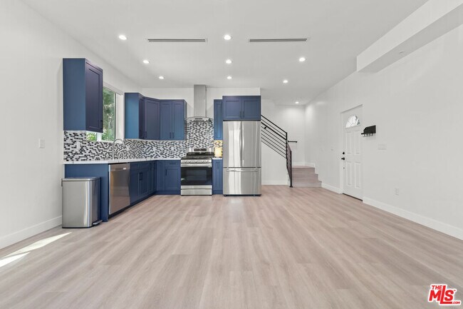 Foto del edificio - 119-119 S Myers St