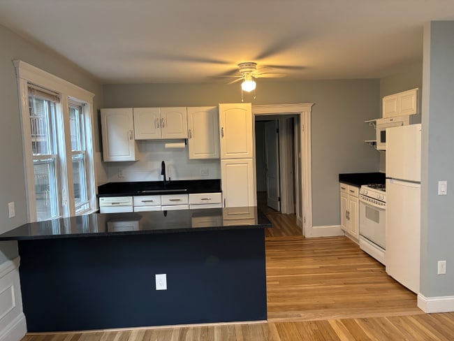 Photo - 48 Boylston St Apartment