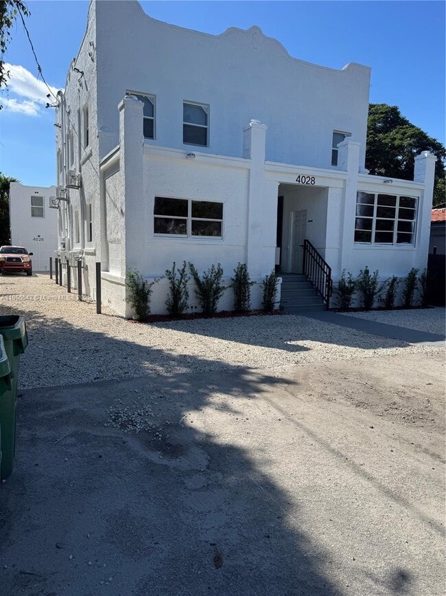 Building Photo - 4028 SW 11th St