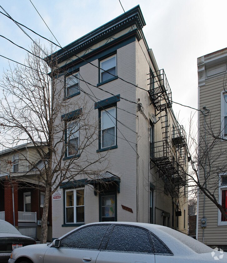 Primary Photo - 2220 Wheeler St