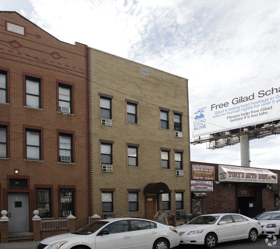 Foto principal - 140 Richardson St