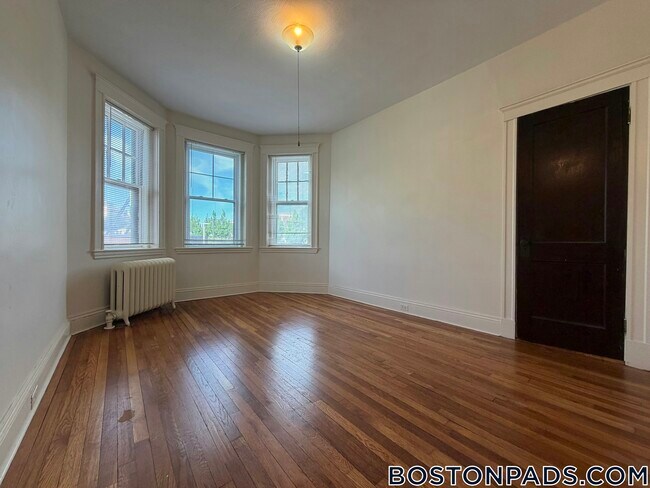 Foto del edificio - 1576 Commonwealth Ave