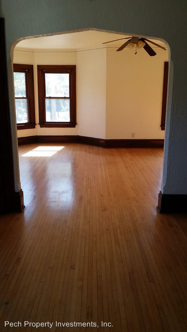 Foto del edificio - 3129 N Oakland Ave