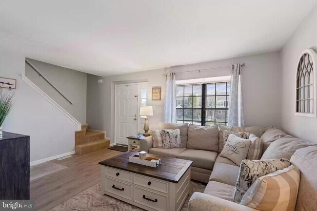 Foto del edificio - 315 Winterfall Ave