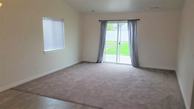 Foto del edificio - Brand New 3Bedroom Home!