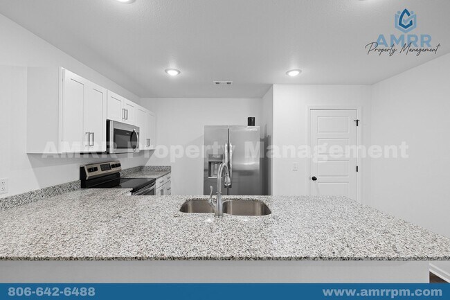 Foto del edificio - New Beginnings Start With AMRR: Cozy 3 Bedroom Available in August!