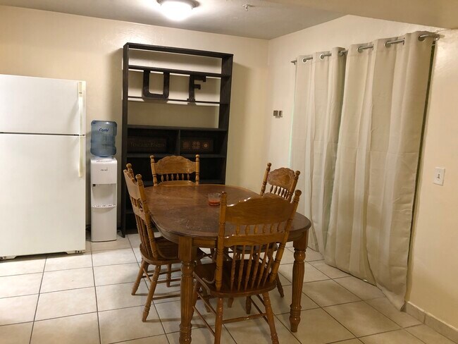 Foto del edificio - 2360 SW Archer Rd
