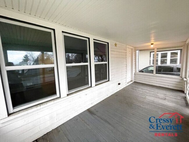 Foto del edificio - Updated 3 Bed 1 1/2 Bath Home in Niles!