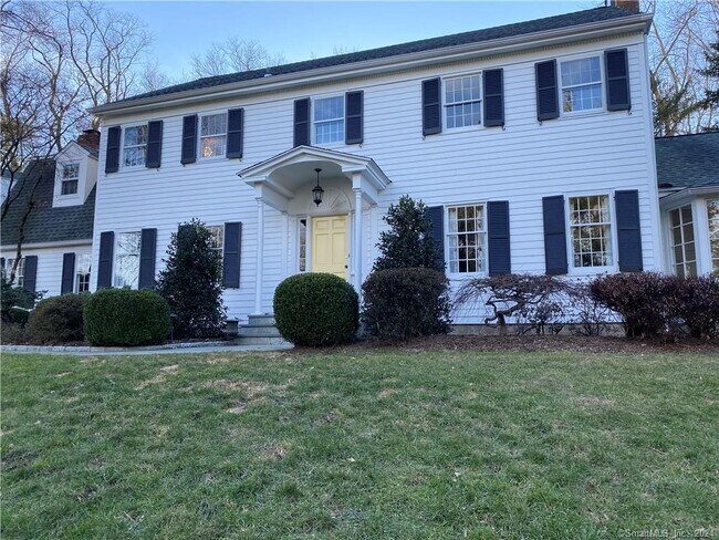 Building Photo - 25 Deacons Ln