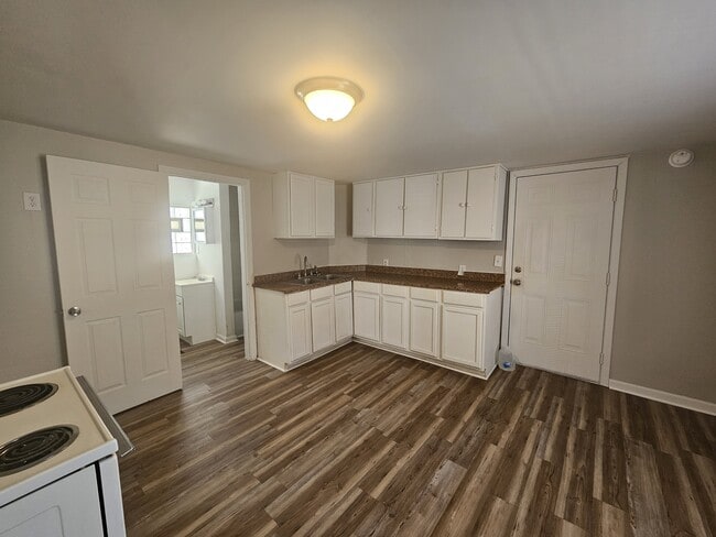 Foto del edificio - 821 Herman Ave