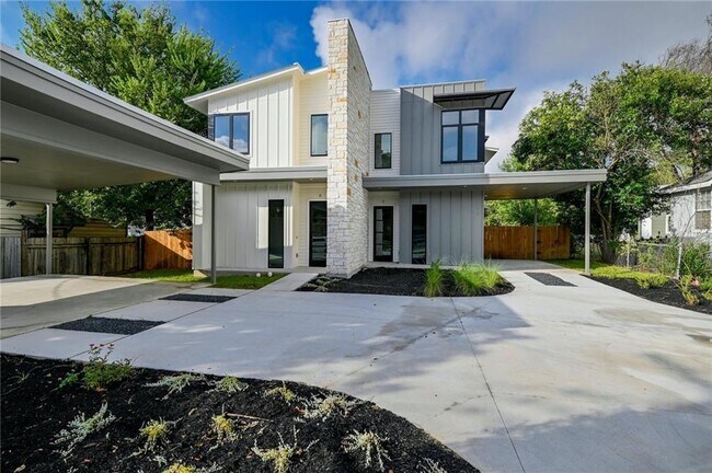 Building Photo - 615 Brentwood St
