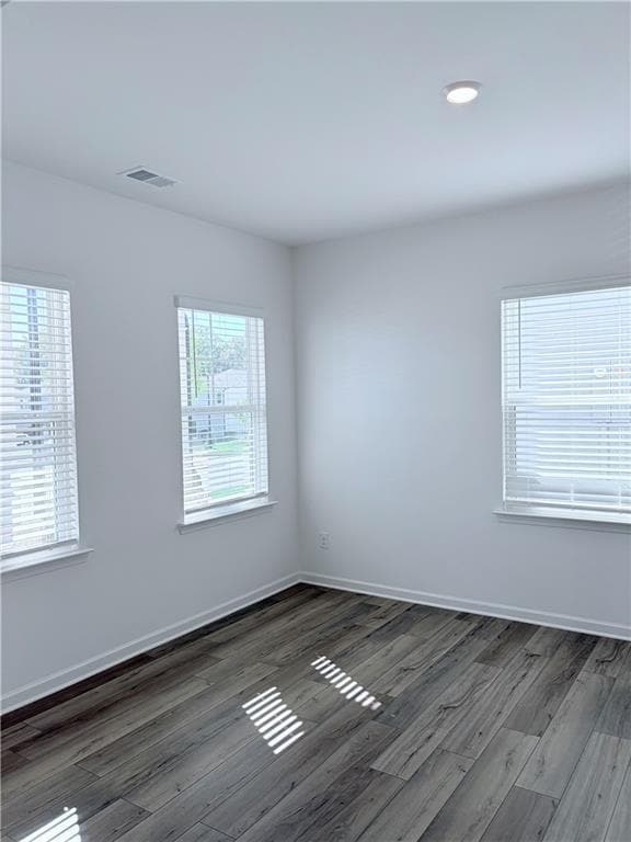 Building Photo - 305 Daybreak Dr