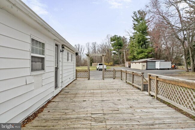 Foto del edificio - 2730 Old Cedar Grove Rd