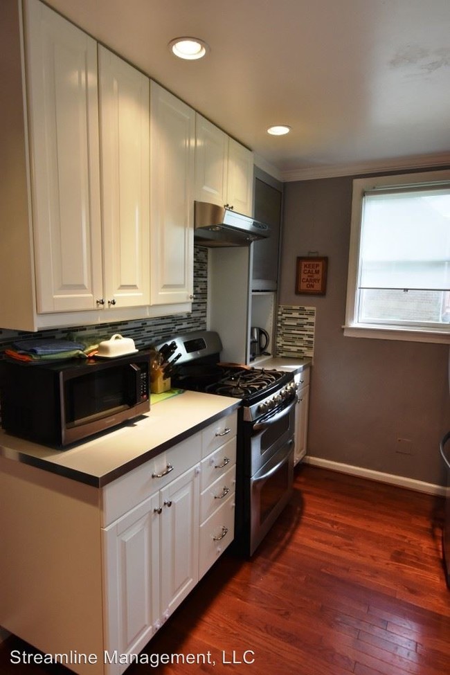 Building Photo - 4 br, 2 bath House - 6711 Queens Chapel Rd