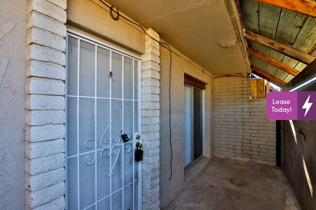 Foto del edificio - 14 W Southern Ave